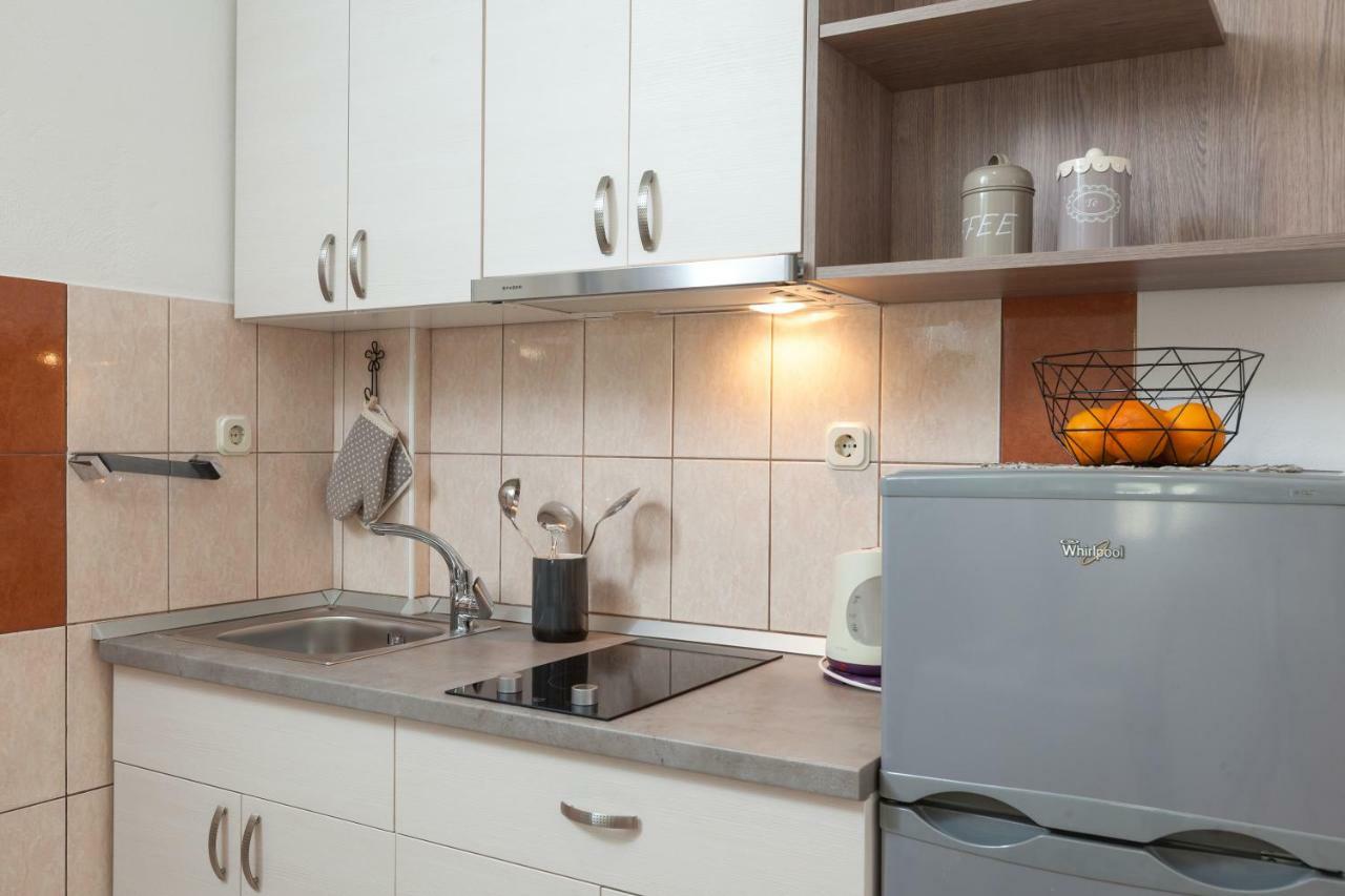 Apartments Nela 3446 Tučepi Extérieur photo